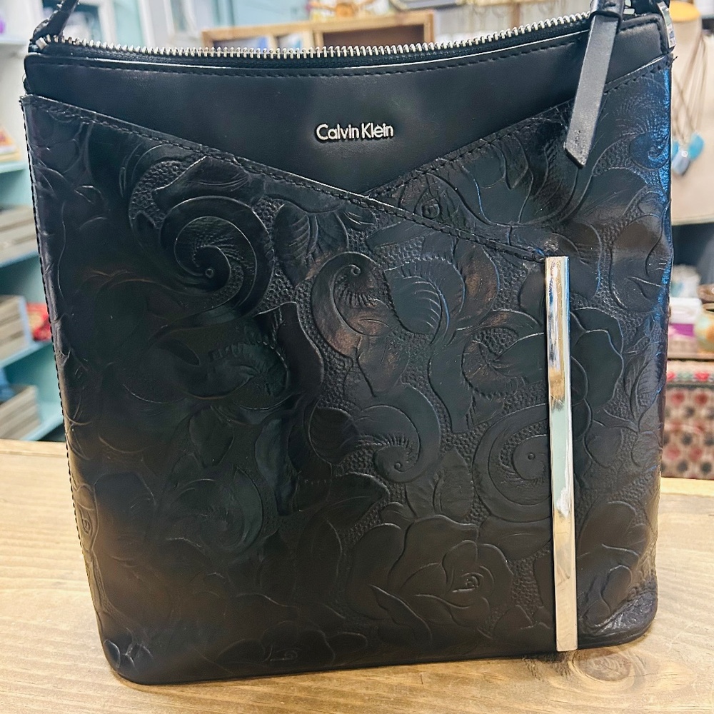 Calvin Klein Mara Tooled Roses crossbody bag